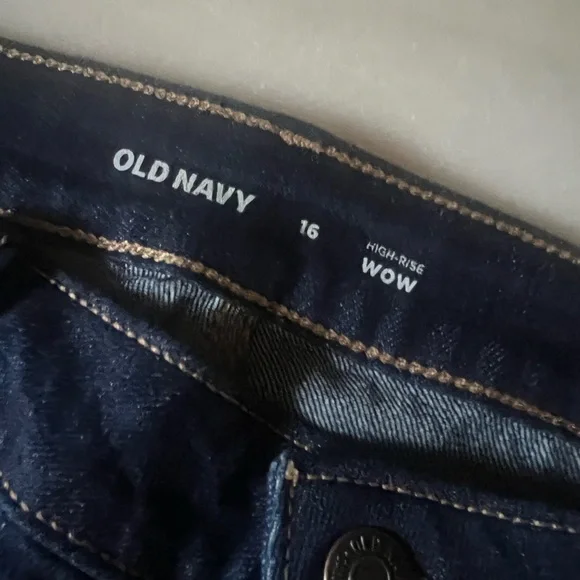 🌟Old Navy Dark Blue Denim Shorts - Picture 3 of 4